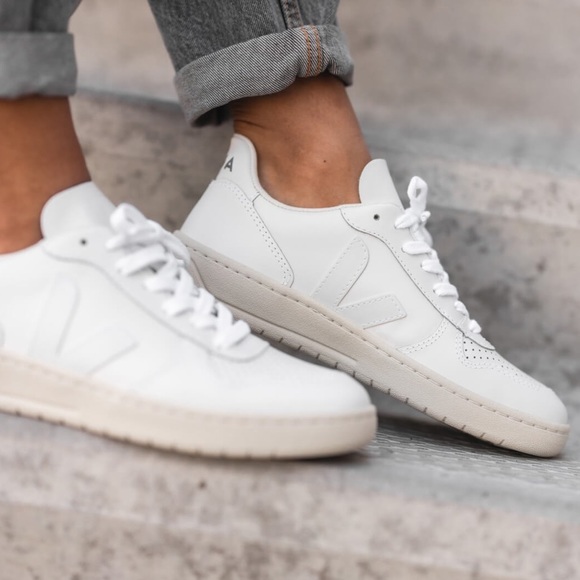 Veja Shoes - New Veja V-10 Leather Trainers Sneakers Size 37